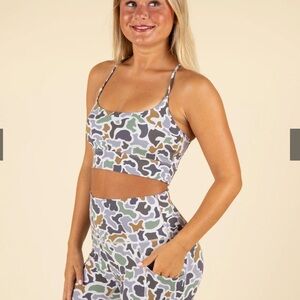 NEW Local Girl Localflage Bluff Sports Bra Size XS with Adjustable Straps Green